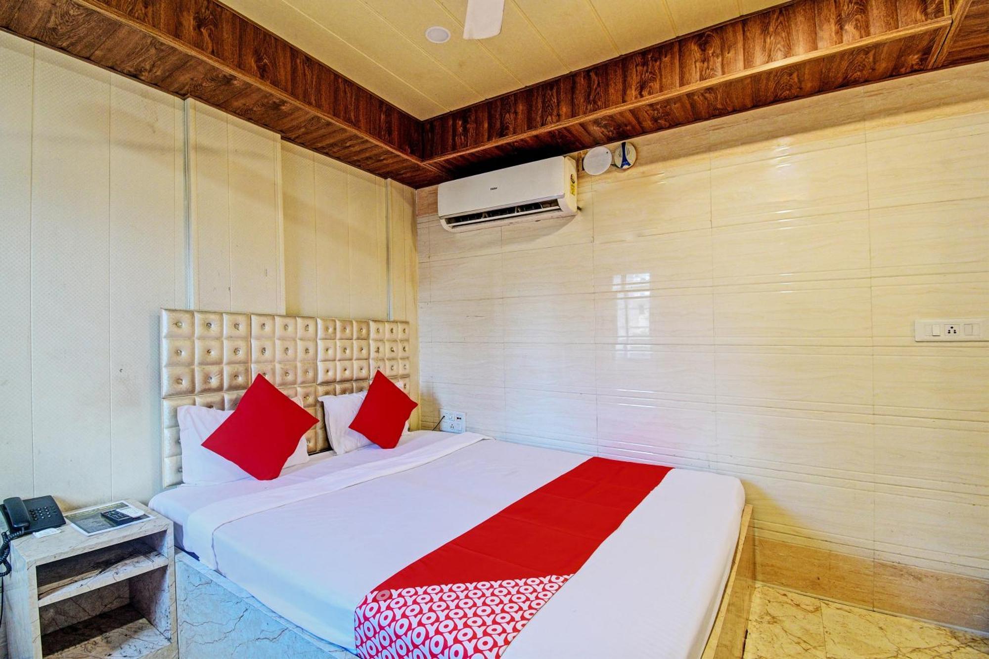 Hotel O Royal